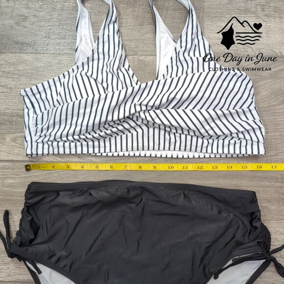 Charmleaks Plus Size Cross Front Crop Bikini Swimsuit Size XXL - Picture 3 of 5